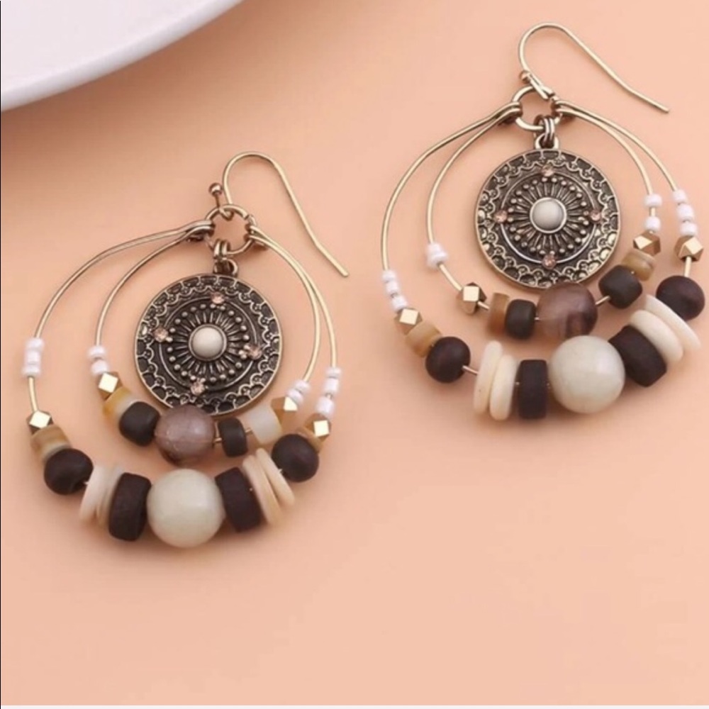 2x Restocked đ Tribal Beaded Hoop Earrings - Picture 1 of 4